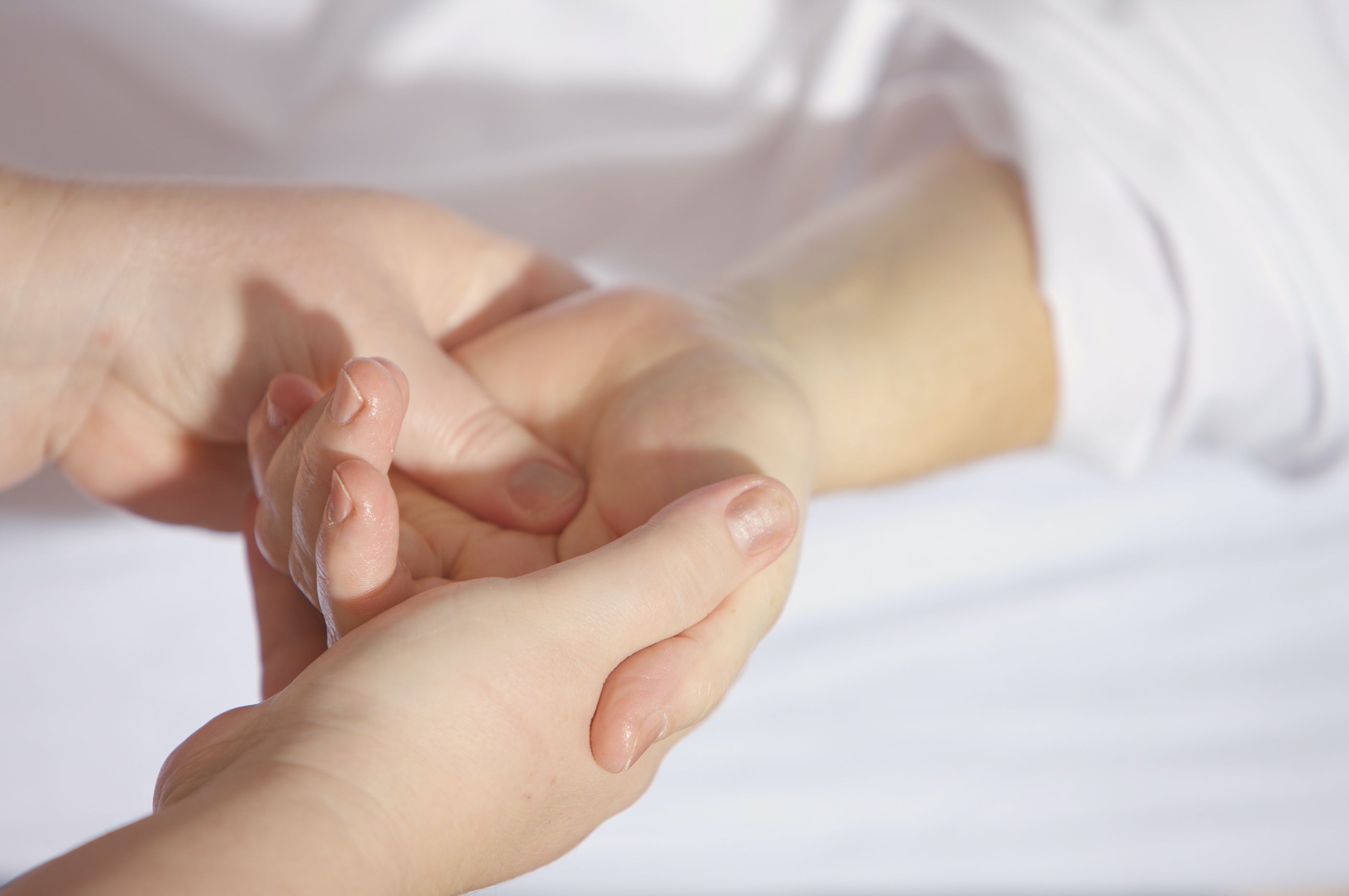Waking With Numb Hands (Or Pins & Needles) - What Does It Mean?
