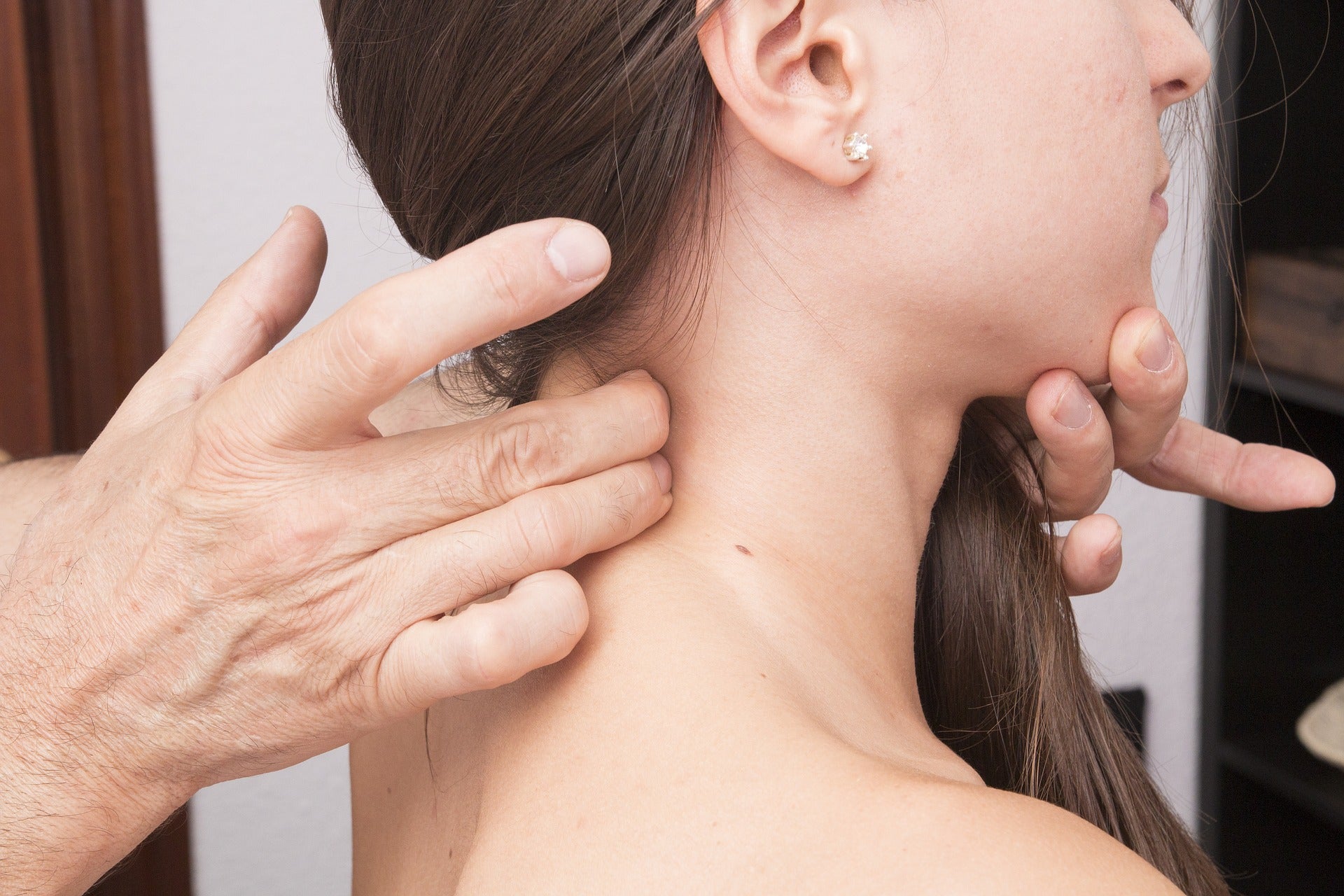 How Reflexology and Lymphatic Drainage Help to Ease Chemotherapy Symptoms